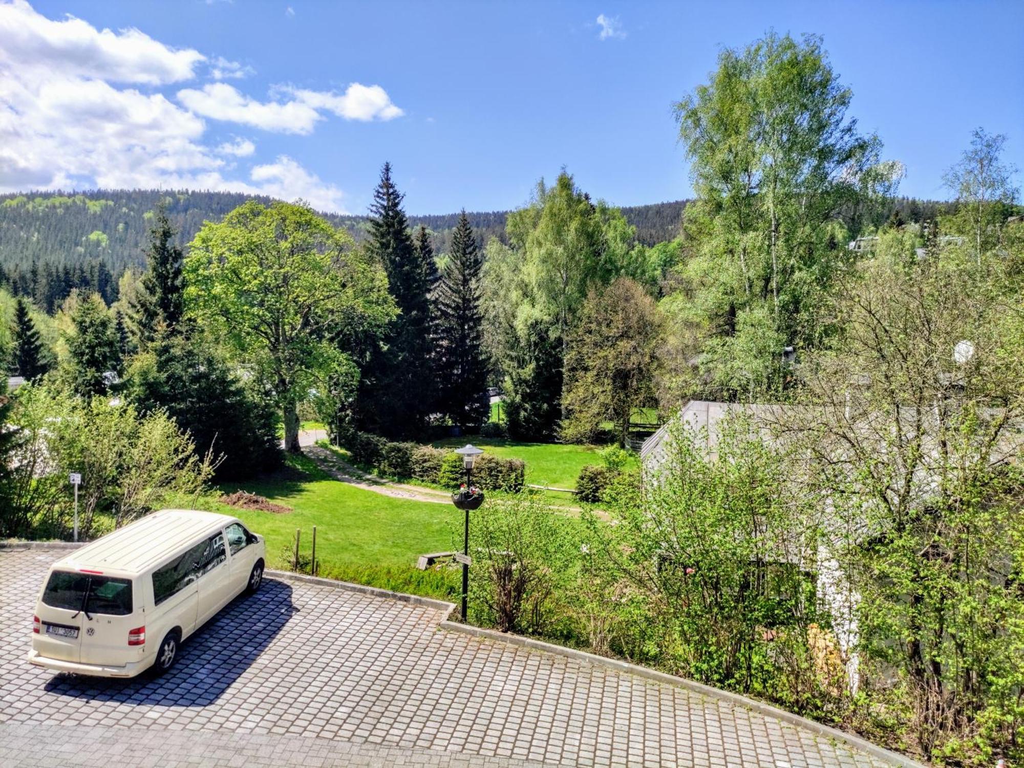 Tiche Anenske Apartmany S Hotelovym Servisem, S Kvalitni Bufetovou Snidani A S Exklusivnim Saunovym Wellness Grotta Spa - By Relax Harrachov Eksteriør billede